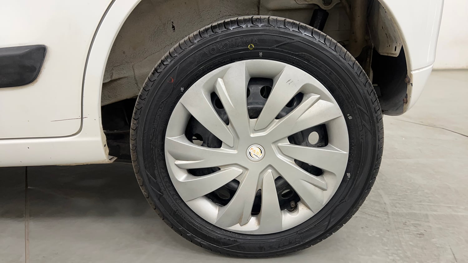 Used 2017 Maruti Suzuki Wagon R 1.0 VXI AMT (O) Petrol Automatic tyres LEFT REAR TYRE RIM VIEW