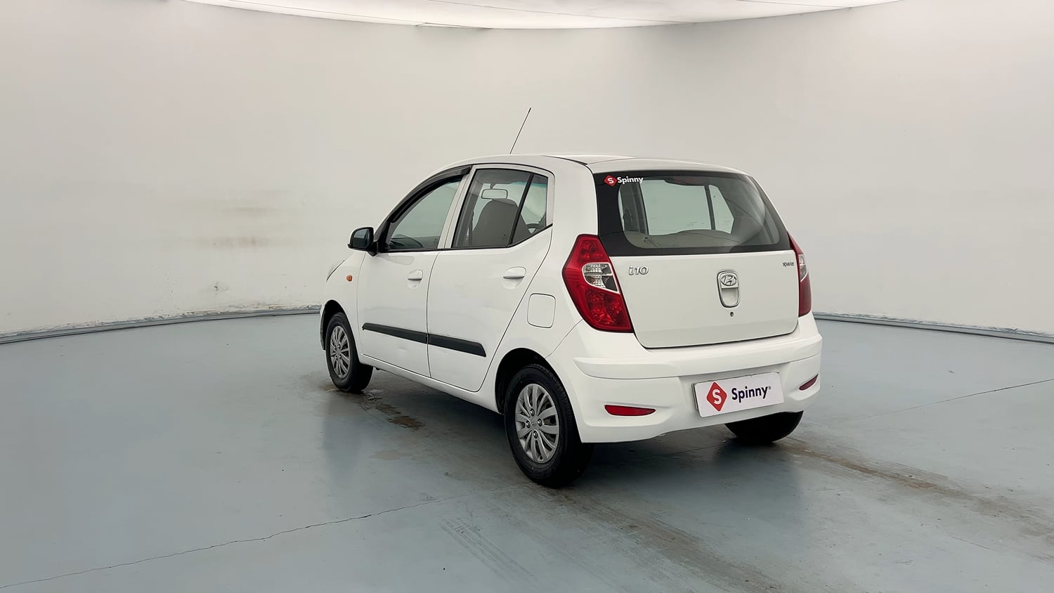 Used 2014 Hyundai i10 Sportz 1.1 iRDE2 Petrol Manual exterior LEFT REAR CORNER VIEW