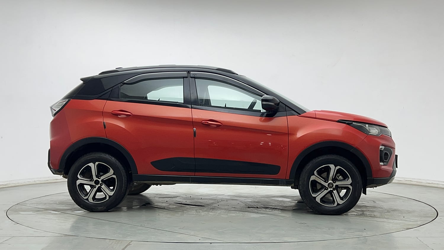 Used 2022 Tata Nexon XZA Plus Petrol Automatic exterior RIGHT SIDE VIEW
