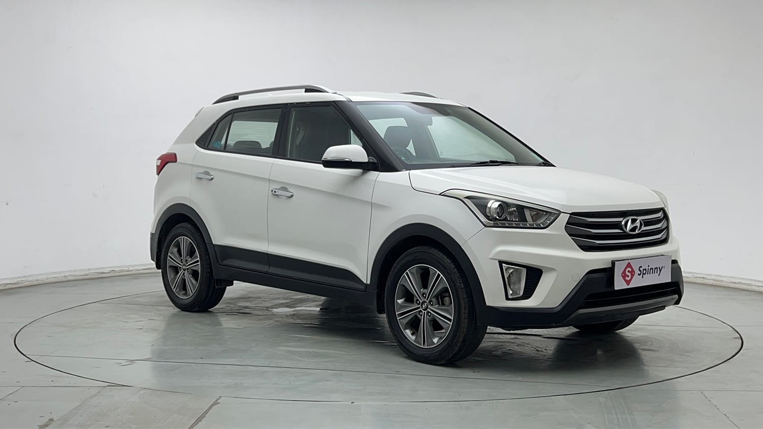 Used 2017 Hyundai Creta SX Plus 1.6 AT Petrol Petrol Automatic exterior RIGHT FRONT CORNER VIEW