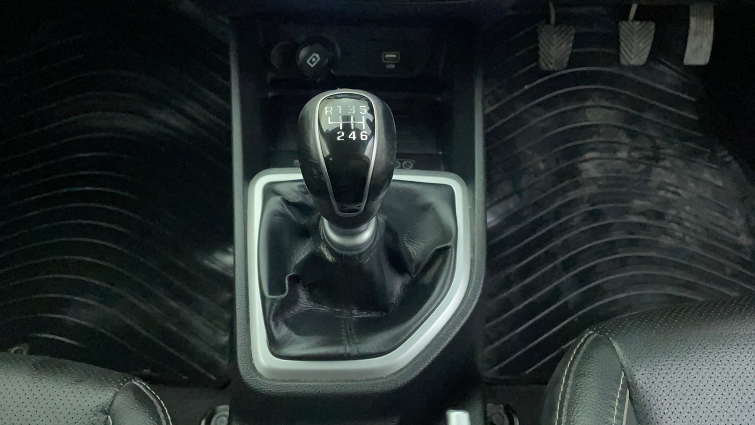 Used 2019 Hyundai Creta SX 1.6 (O) Petrol Petrol Manual interior GEAR  KNOB VIEW