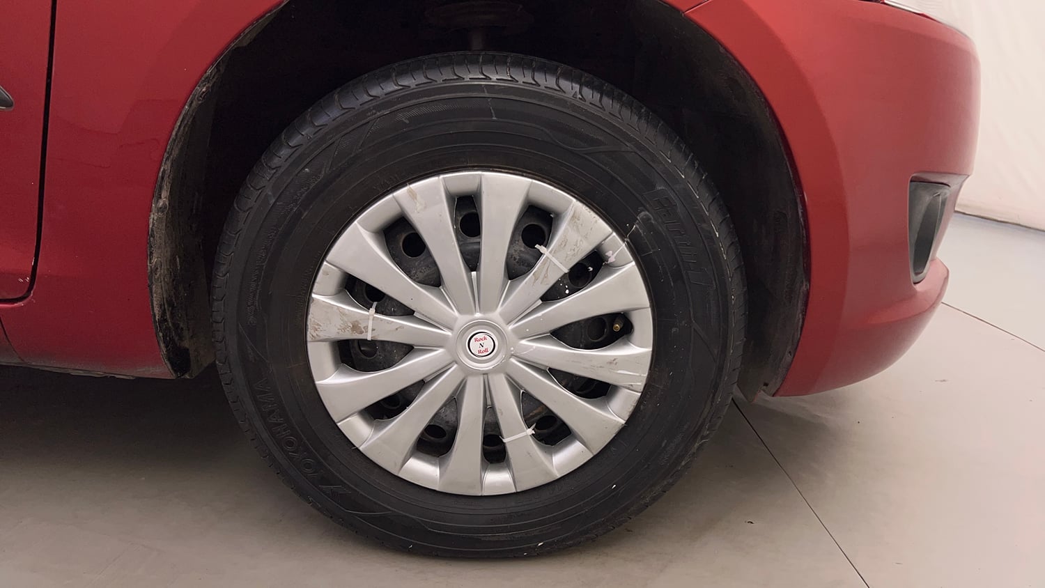 Used 2012 Maruti Suzuki Swift VXi Petrol Manual tyres RIGHT FRONT TYRE RIM VIEW