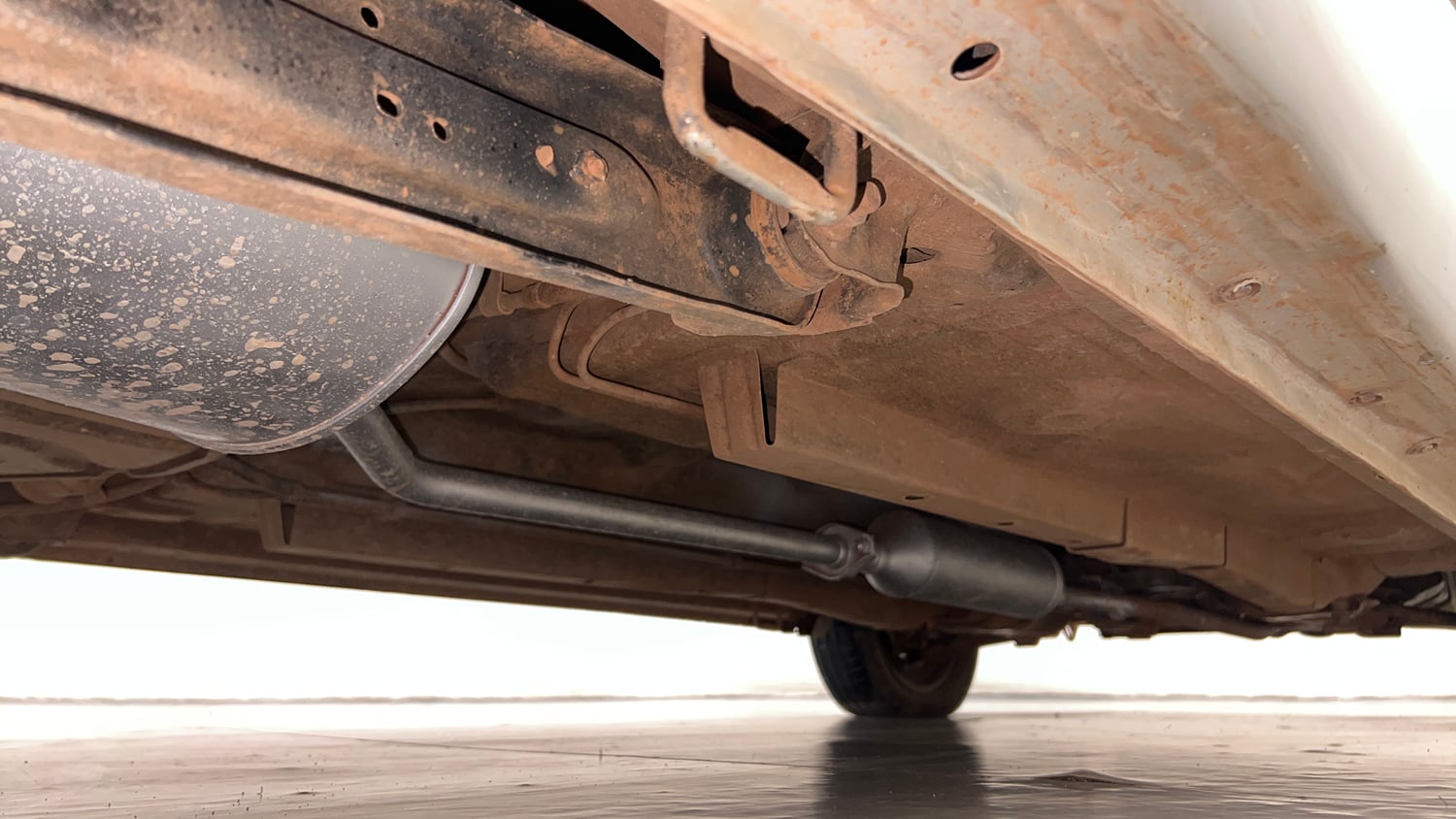 Used 2017 Maruti Suzuki Wagon R VXI Petrol Manual extra REAR RIGHT UNDERBODY VIEW