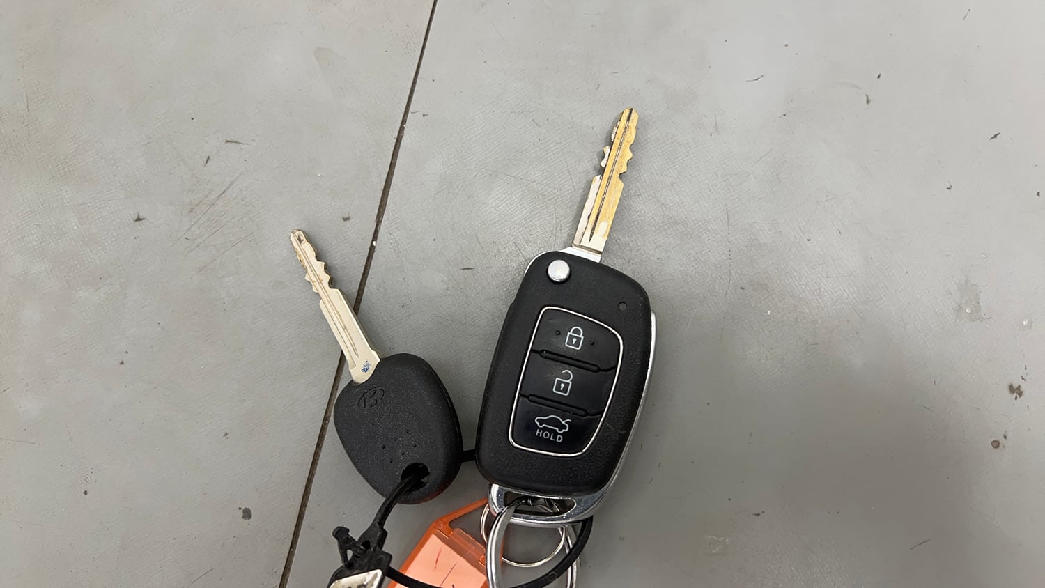 Used 2020 Hyundai Grand i10 Nios Sportz AMT 1.2 Kappa VTVT Petrol Automatic extra CAR KEY VIEW