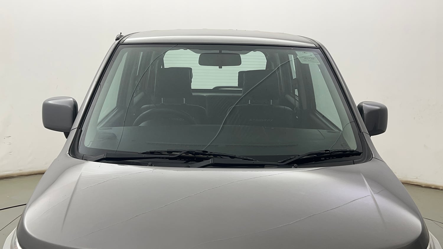 Used 2013 Maruti Suzuki Wagon R Stingray VXi Petrol Manual exterior FRONT WINDSHIELD VIEW
