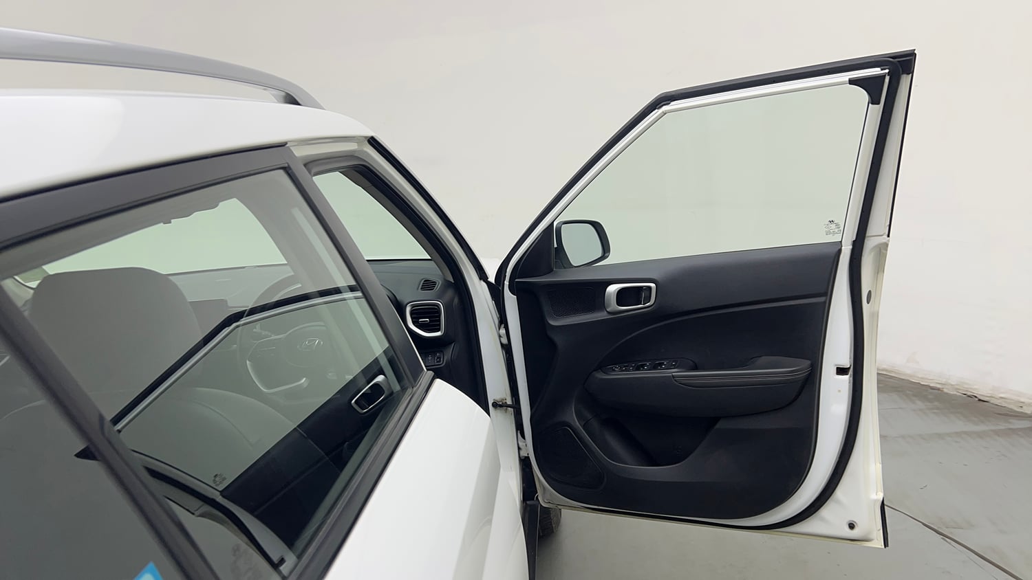 Used 2021 Hyundai Venue SX (O) 1.0 Turbo Petrol Manual interior RIGHT FRONT DOOR OPEN VIEW