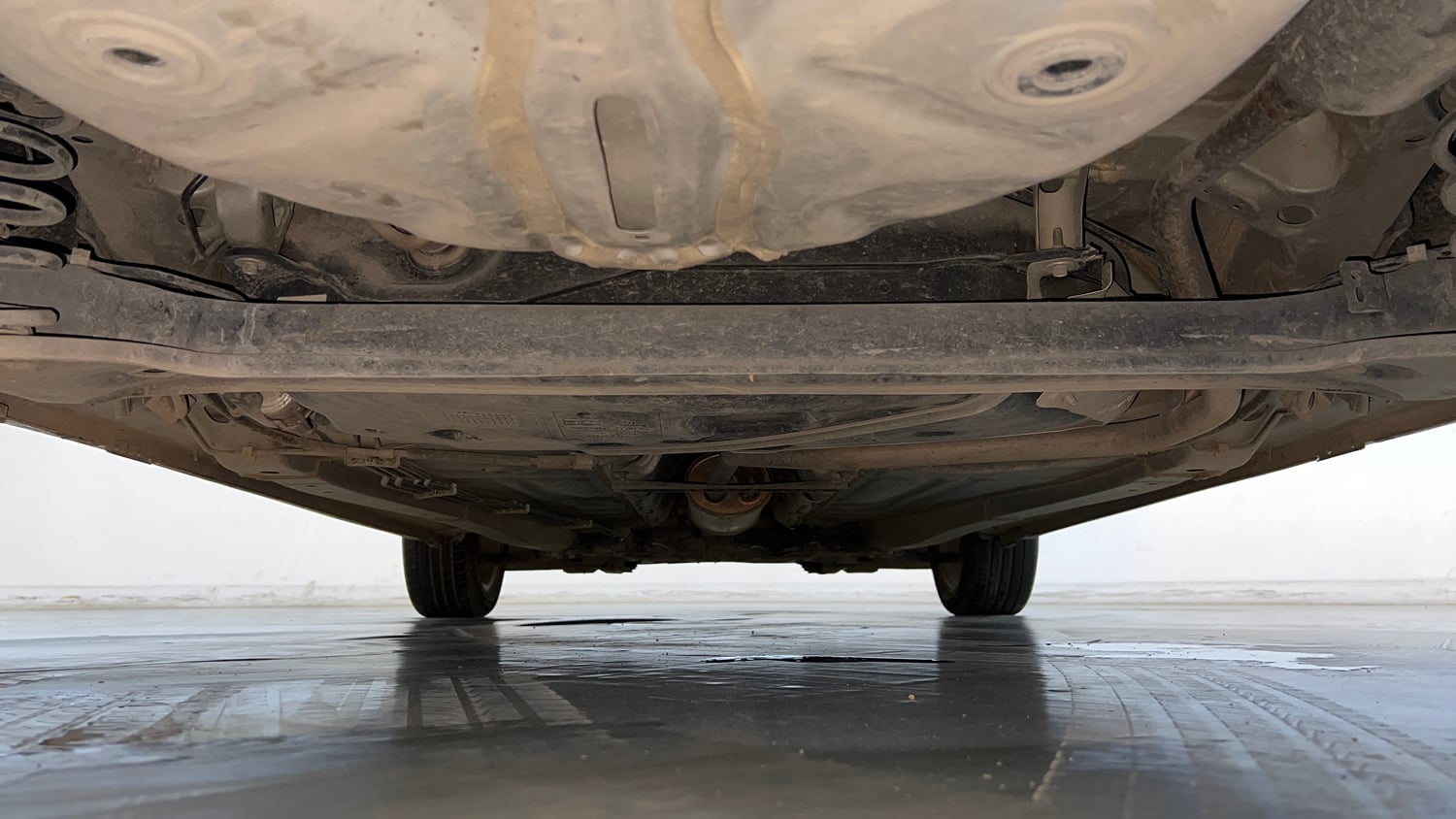 Used 2019 Maruti Suzuki Baleno Alpha Automatic Petrol Automatic extra REAR UNDERBODY VIEW (TAKEN FROM REAR)