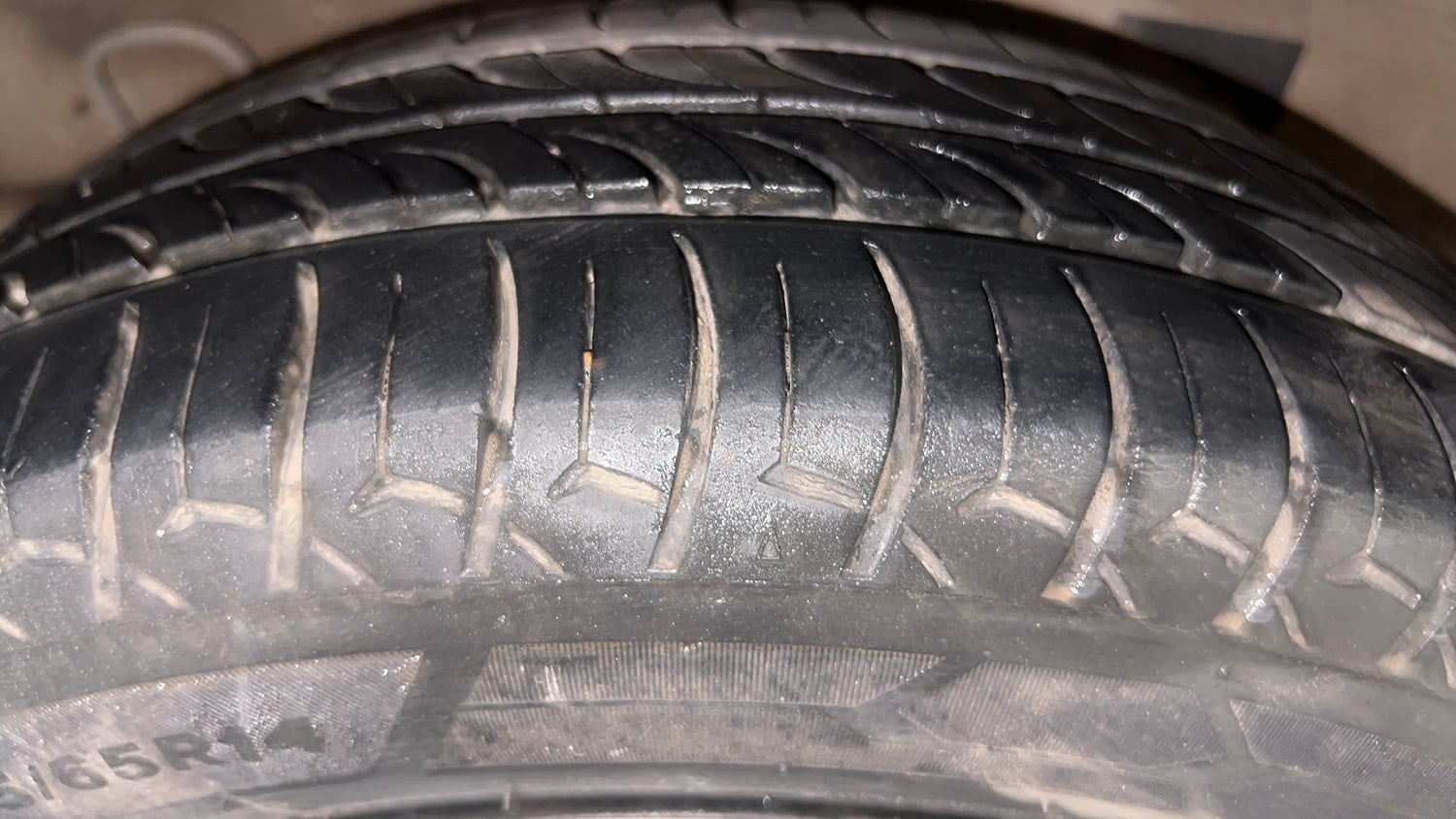 Used 2016 Hyundai Grand i10 Sportz 1.2 Kappa VTVT Petrol Manual tyres RIGHT REAR TYRE TREAD VIEW