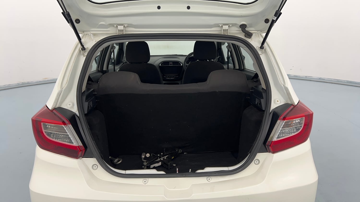 Used 2020 Tata Tiago XZ Plus Petrol Manual interior DICKY INSIDE VIEW