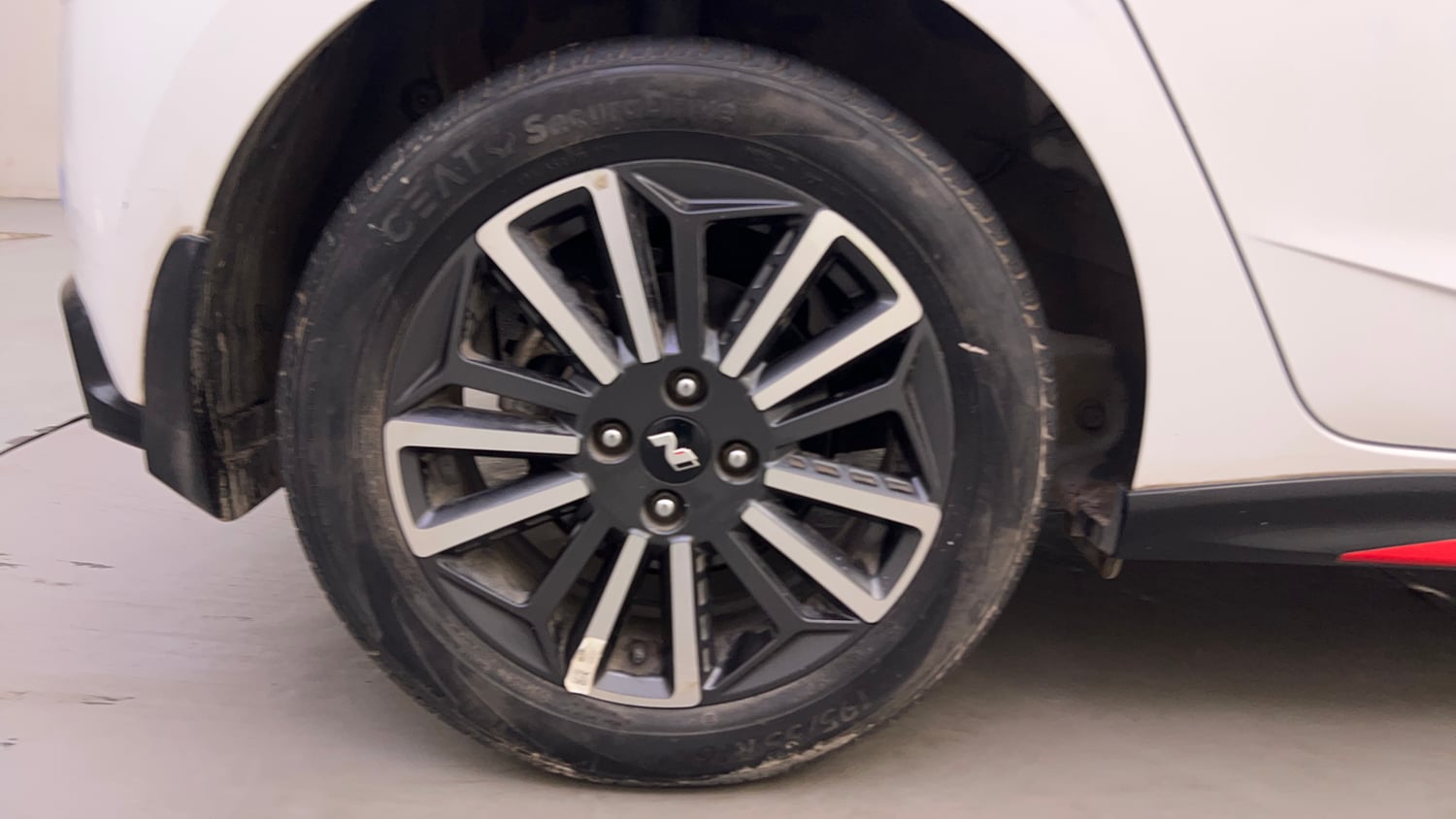 Used 2023 Hyundai i20 N Line N8 1.0 Turbo DCT Petrol Automatic tyres RIGHT REAR TYRE RIM VIEW