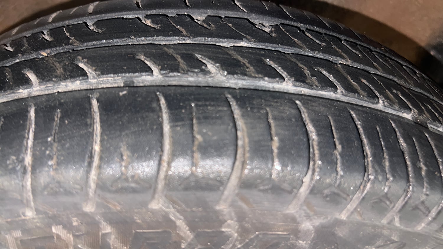 Used 2017 Maruti Suzuki Wagon R VXI Petrol Manual tyres RIGHT FRONT TYRE TREAD VIEW