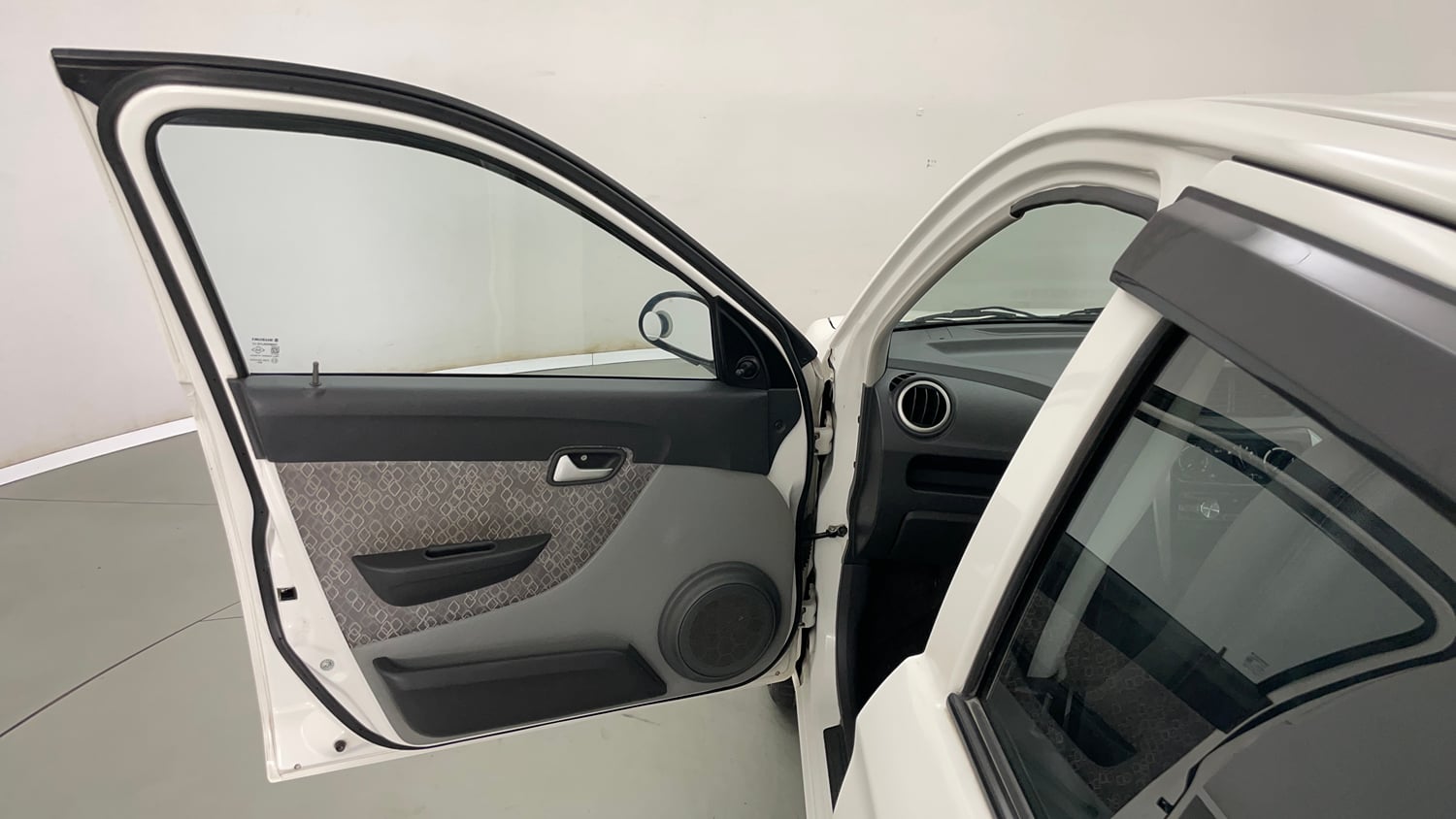 Used 2018 Maruti Suzuki Alto 800 LXi Petrol Manual interior LEFT FRONT DOOR OPEN VIEW