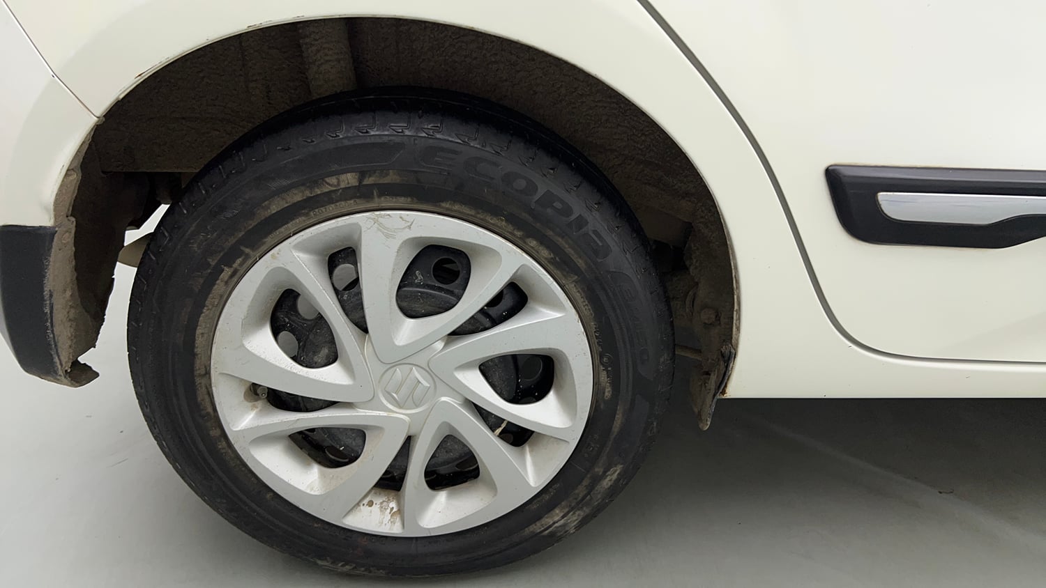Used 2022 Maruti Suzuki Celerio VXi Petrol Manual tyres RIGHT REAR TYRE RIM VIEW