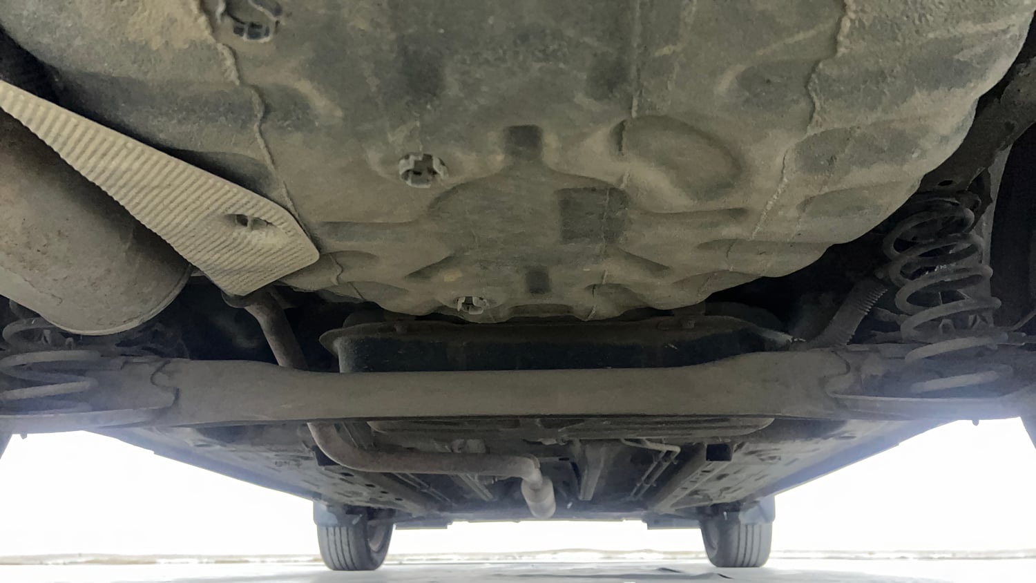 Used 2021 Nissan Magnite XV Turbo CVT Petrol Automatic extra REAR UNDERBODY VIEW (TAKEN FROM REAR)