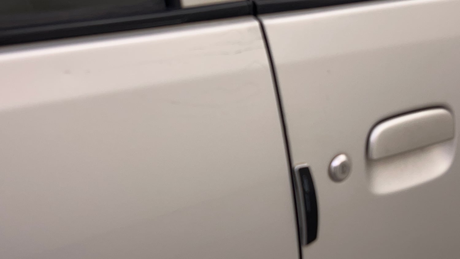 Used 2017 Maruti Suzuki Wagon R VXI Petrol Manual dents MINOR DENT