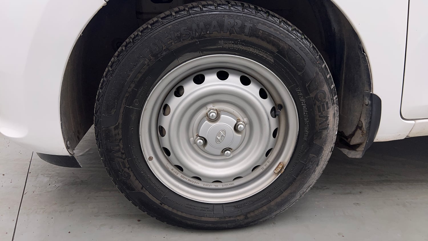 Used 2022 Hyundai Santro Era Executive Petrol Manual tyres LEFT FRONT TYRE RIM VIEW
