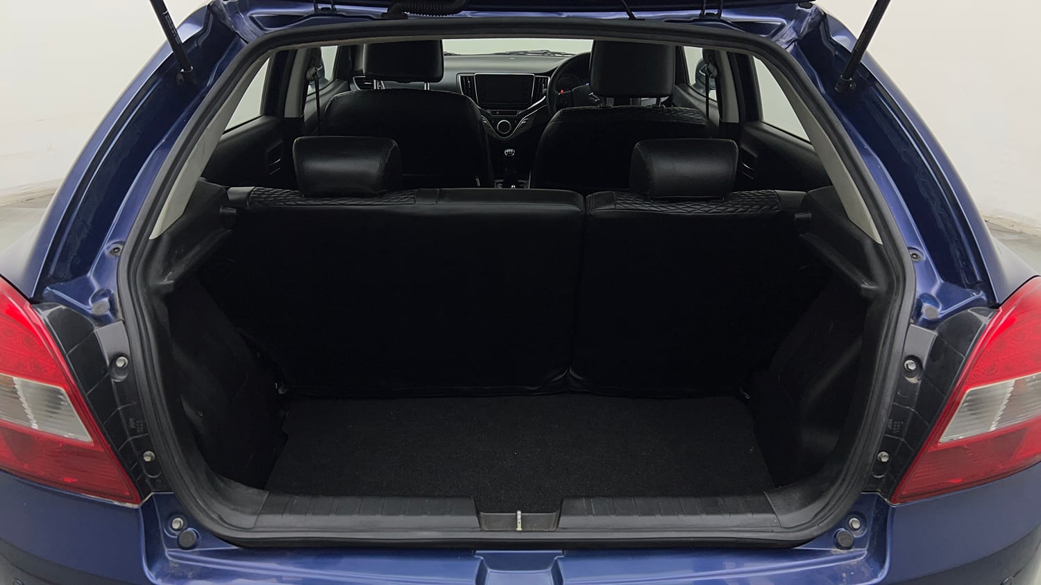Used 2019 Maruti Suzuki Baleno Zeta Petrol Manual interior DICKY INSIDE VIEW