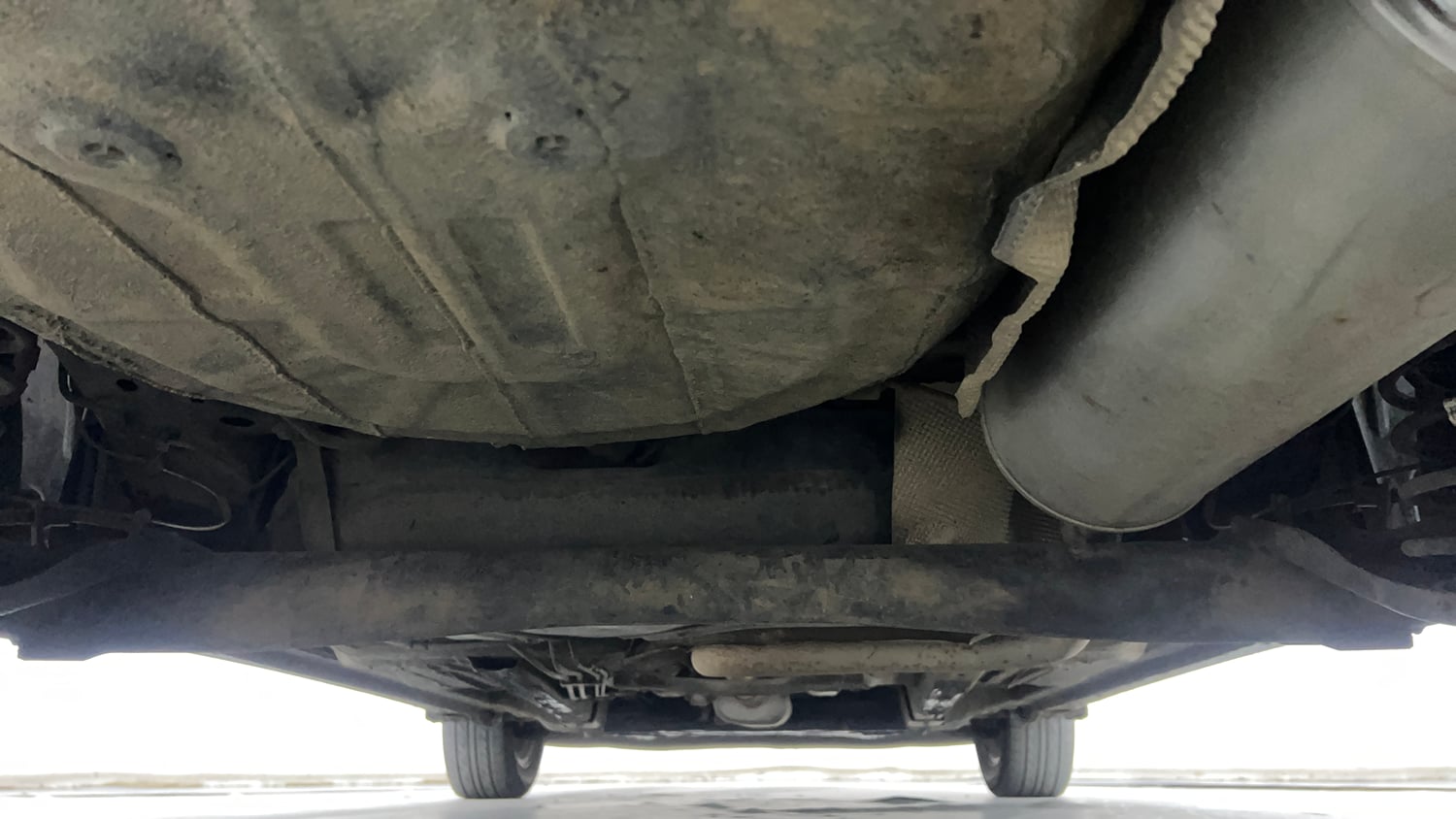 Used 2019 Ford Figo Titanium 1.2 Ti-VCT MT Petrol Manual extra REAR UNDERBODY VIEW (TAKEN FROM REAR)