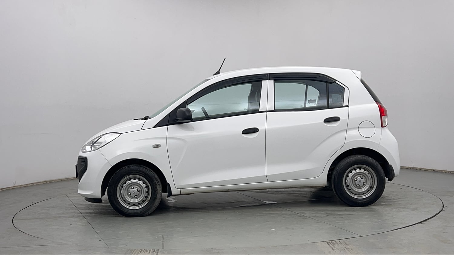 Used 2022 Hyundai Santro Era Executive Petrol Manual exterior LEFT SIDE VIEW