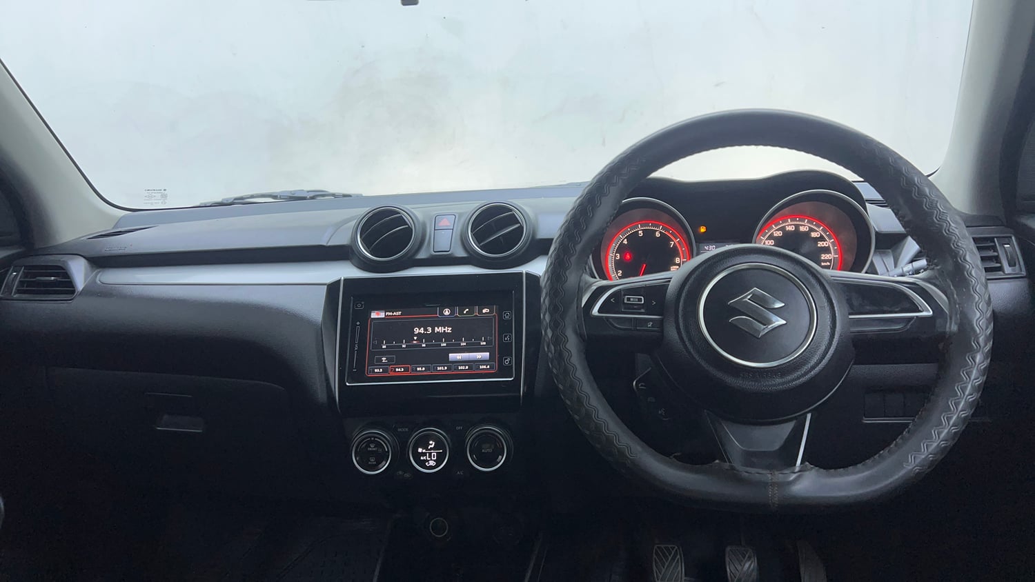 Used 2018 Maruti Suzuki Swift ZXi Plus Petrol Manual interior DASHBOARD VIEW
