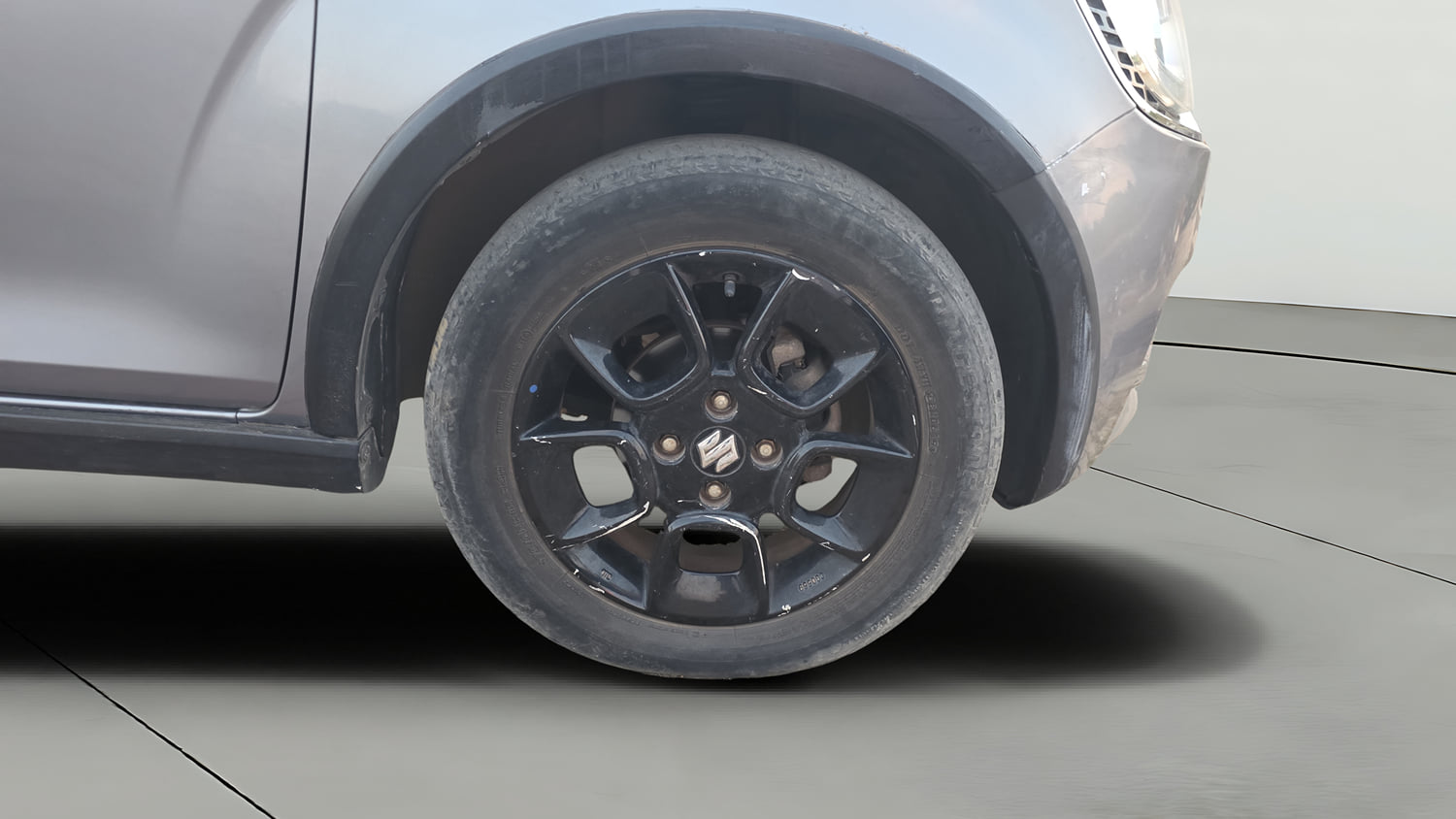 Used 2019 Maruti Suzuki Ignis Alpha 1.2 AMT Petrol Automatic tyres RIGHT FRONT TYRE RIM VIEW