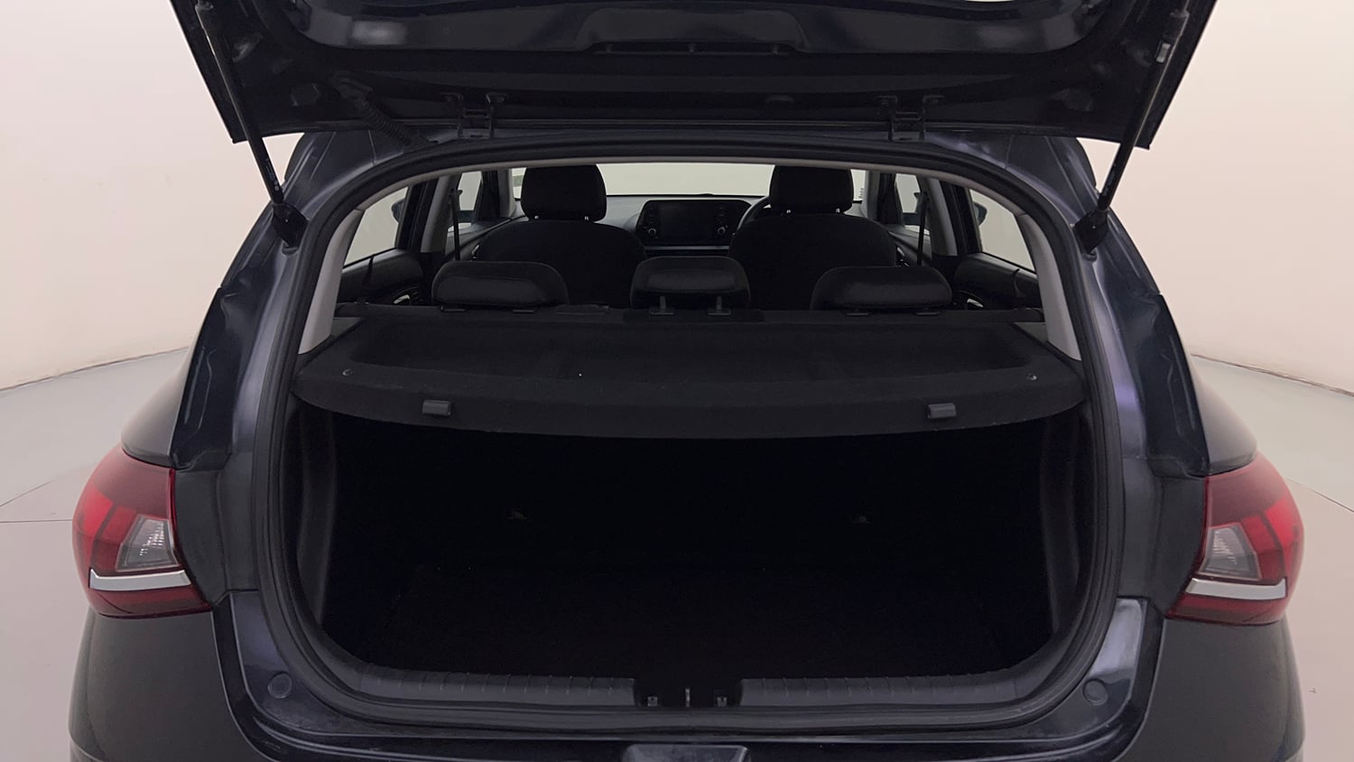 Used 2023 Hyundai i20 Sportz 1.2 IVT Petrol Automatic interior DICKY INSIDE VIEW