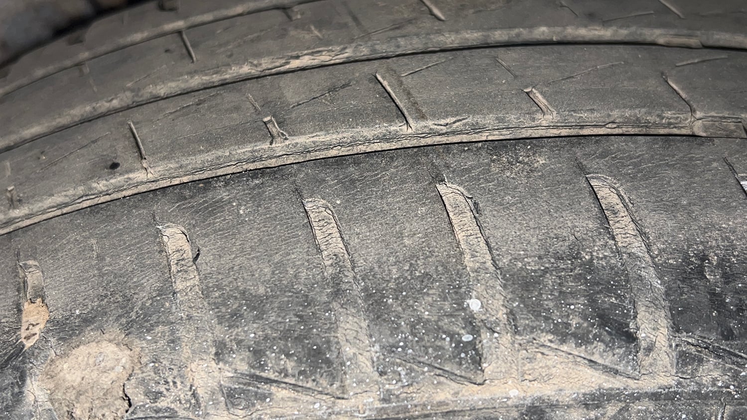 Used 2022 Hyundai Santro Era Executive Petrol Manual tyres LEFT REAR TYRE TREAD VIEW