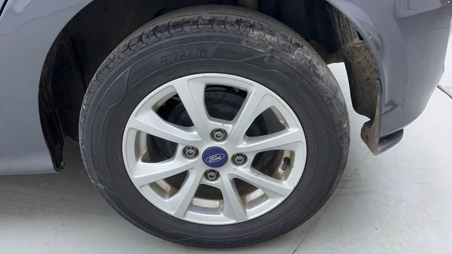 Used 2019 Ford Figo Titanium 1.2 Ti-VCT MT Petrol Manual tyres LEFT REAR TYRE RIM VIEW