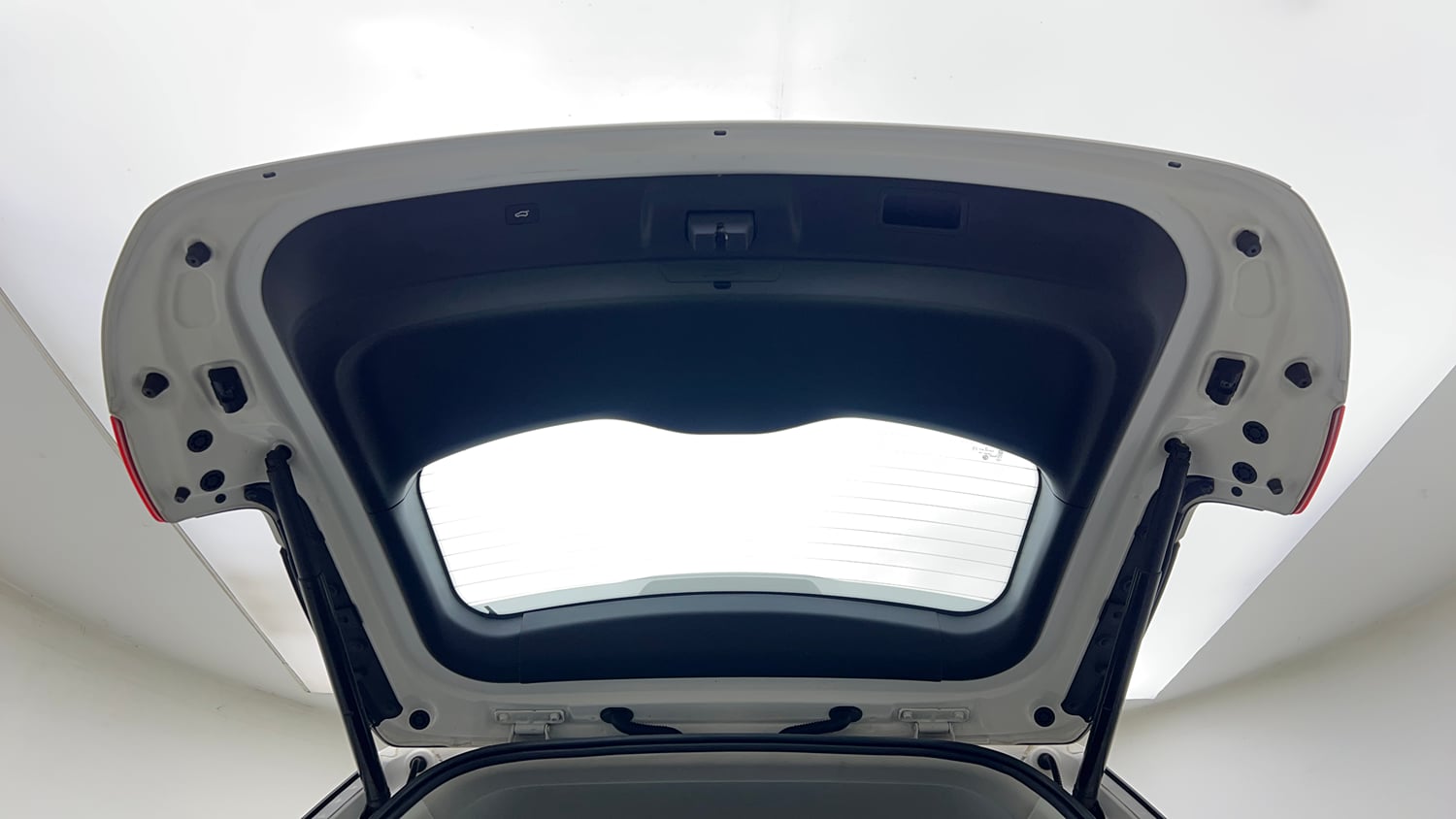 Used 2019 MG Motors Hector Sharp 1.5 DCT Petrol Petrol Automatic interior DICKY DOOR OPEN VIEW