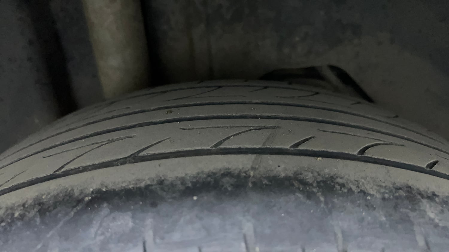 Used 2019 Ford Figo Titanium 1.2 Ti-VCT MT Petrol Manual tyres RIGHT REAR TYRE TREAD VIEW