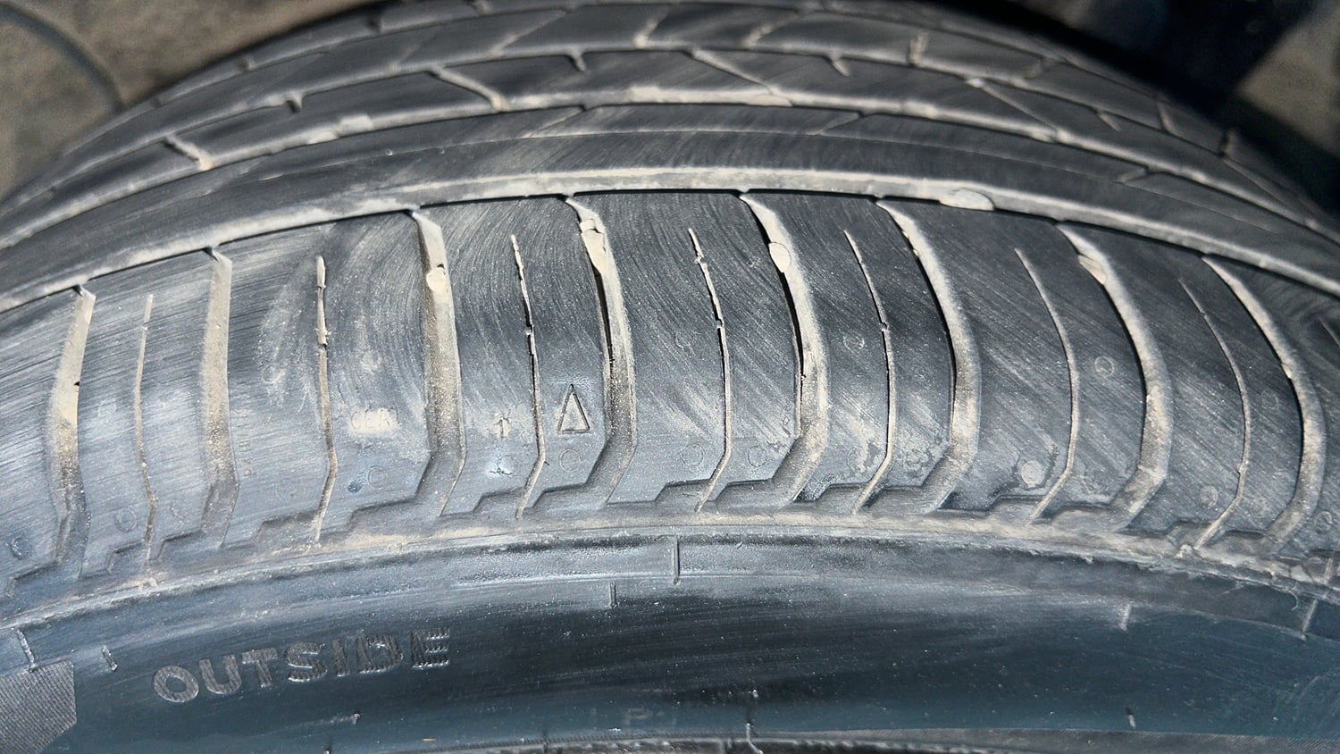 Used 2024 Hyundai New i20 Sportz 1.2 MT Petrol Manual tyres LEFT REAR TYRE TREAD VIEW