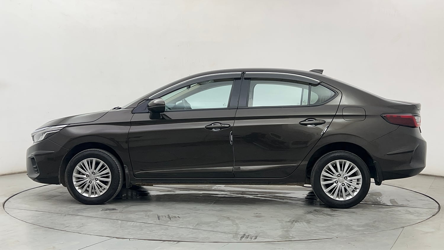 Used 2022 Honda City V Petrol Petrol Manual exterior LEFT SIDE VIEW