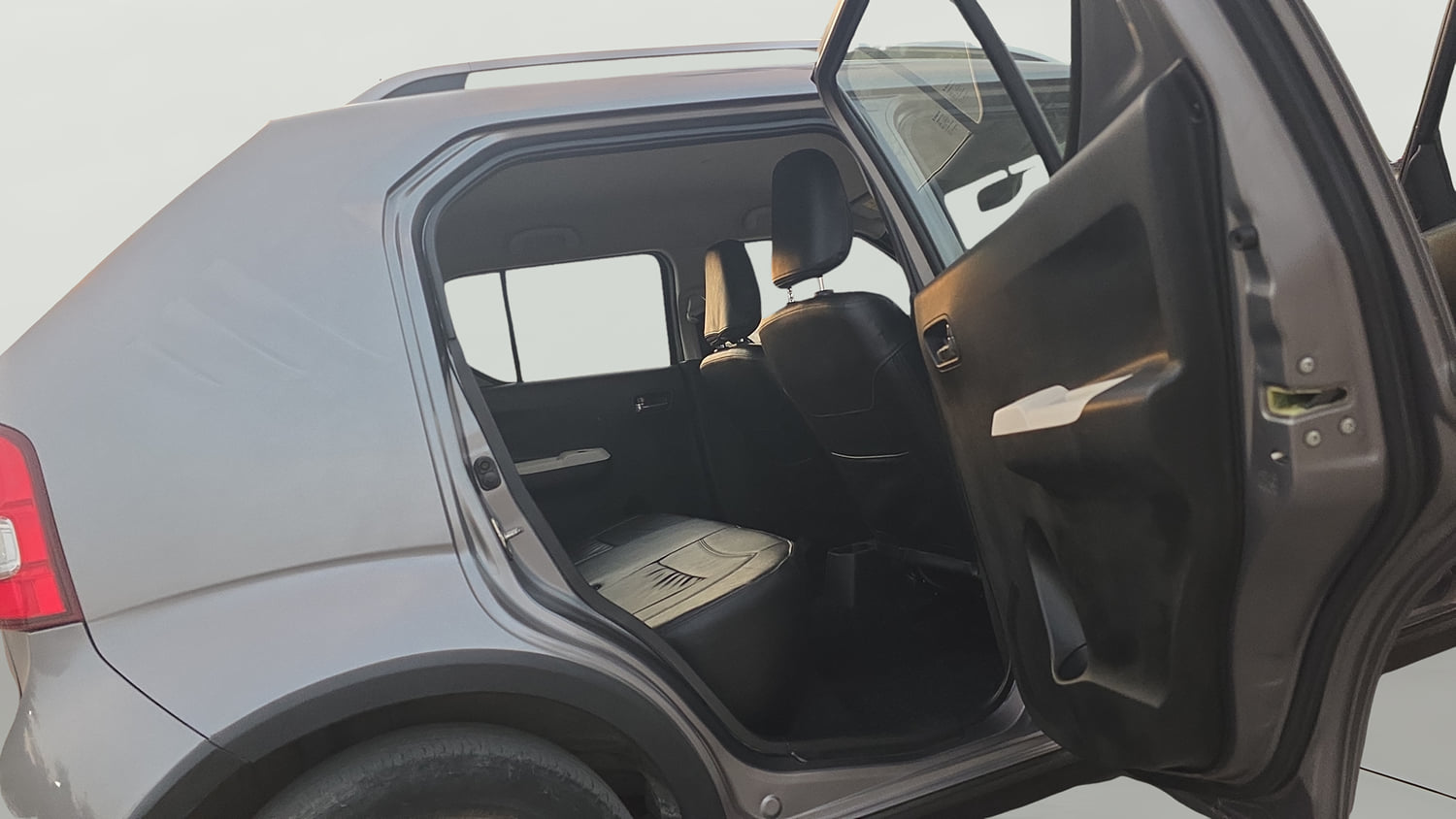 Used 2019 Maruti Suzuki Ignis Alpha 1.2 AMT Petrol Automatic interior RIGHT SIDE REAR DOOR CABIN VIEW