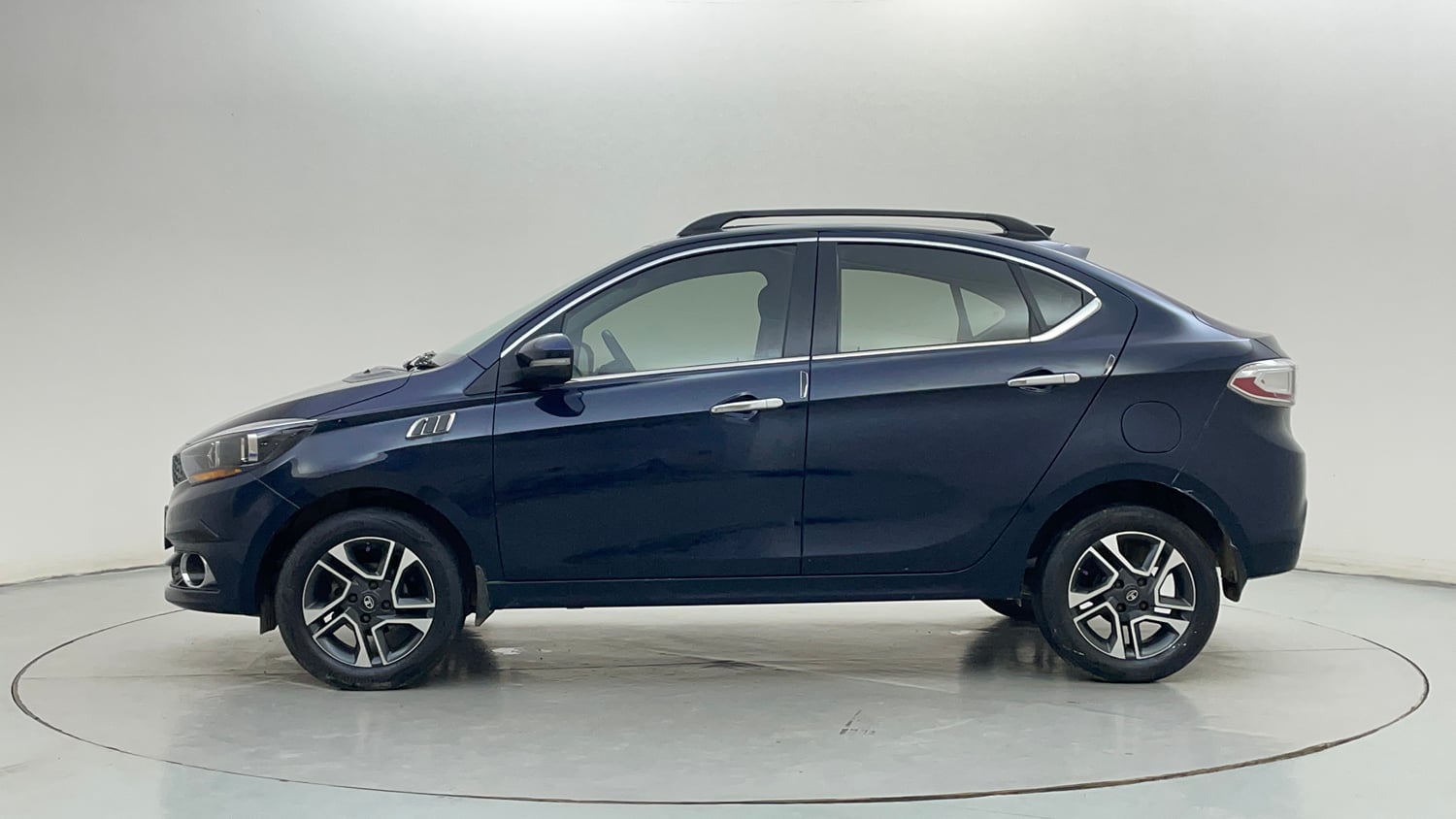 Used 2019 Tata Tigor Revotron XZA+ Petrol Automatic exterior LEFT SIDE VIEW