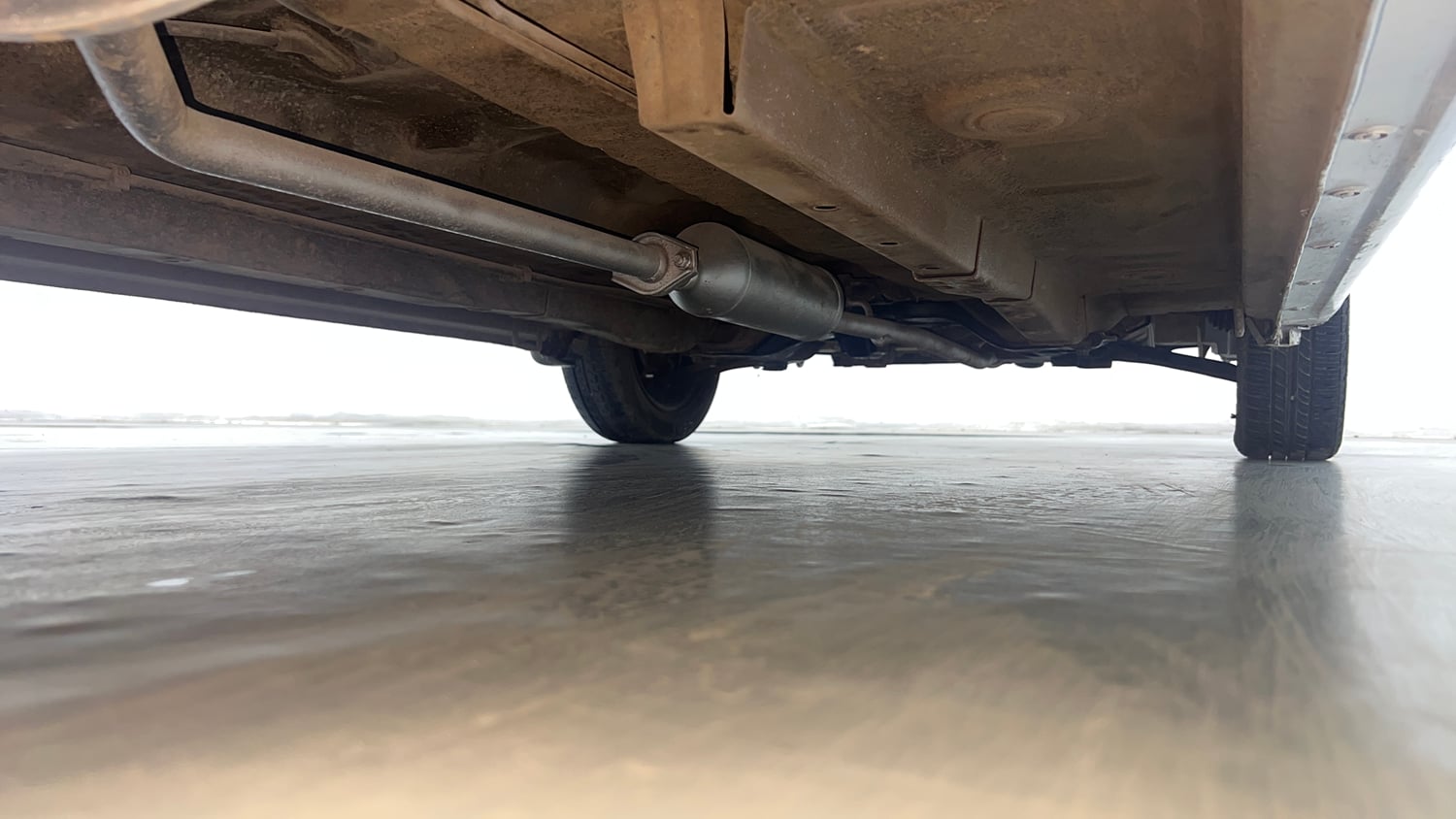 Used 2014 Maruti Suzuki Wagon R VXI Petrol Manual extra REAR RIGHT UNDERBODY VIEW