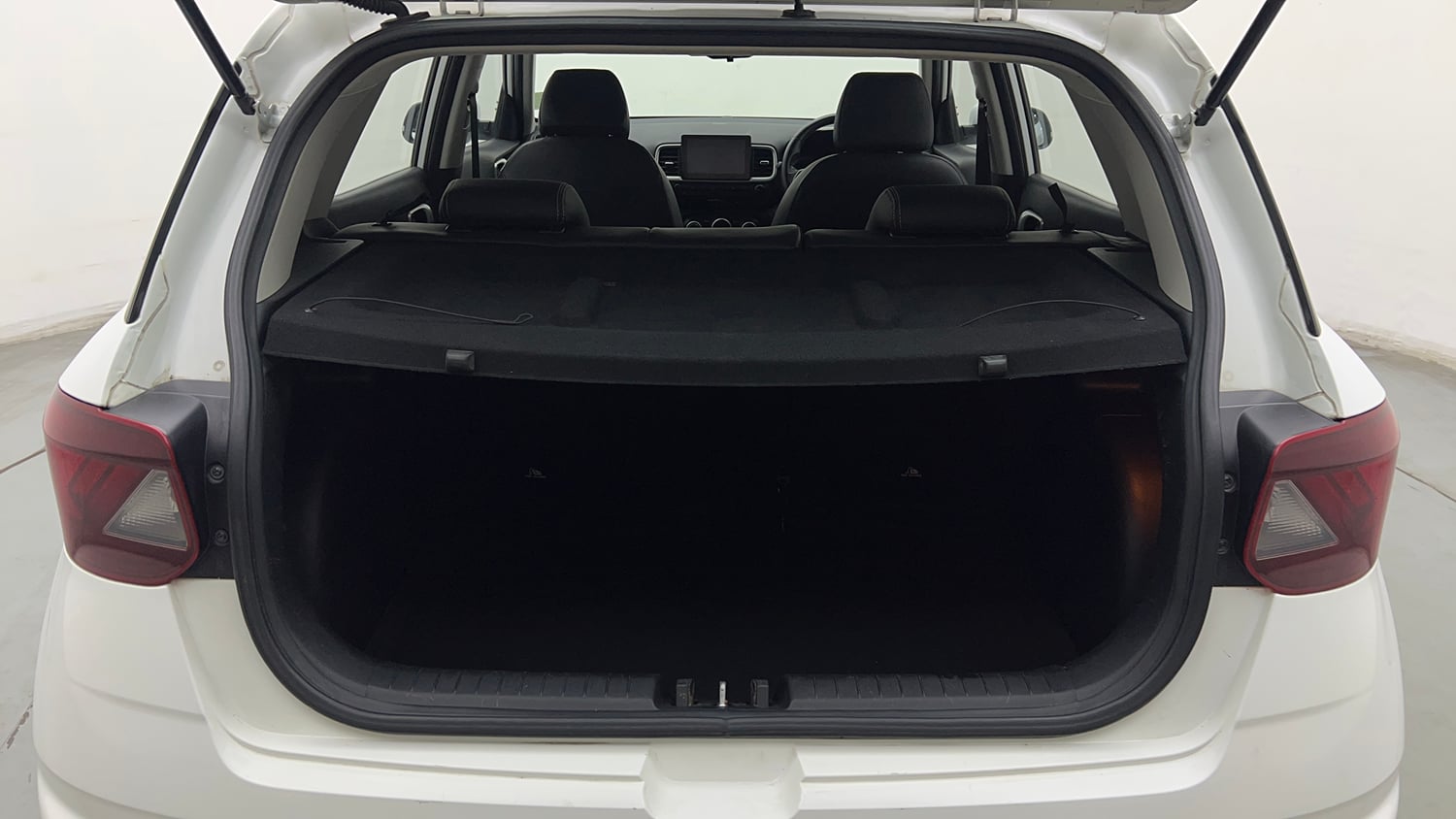 Used 2021 Hyundai Venue SX (O) 1.0 Turbo Petrol Manual interior DICKY INSIDE VIEW