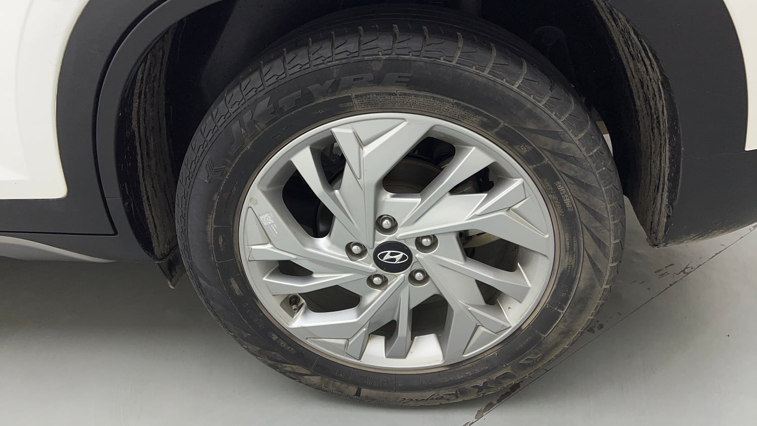 Used 2023 Hyundai Creta SX 1.5 Petrol IVT Petrol Automatic tyres LEFT REAR TYRE RIM VIEW
