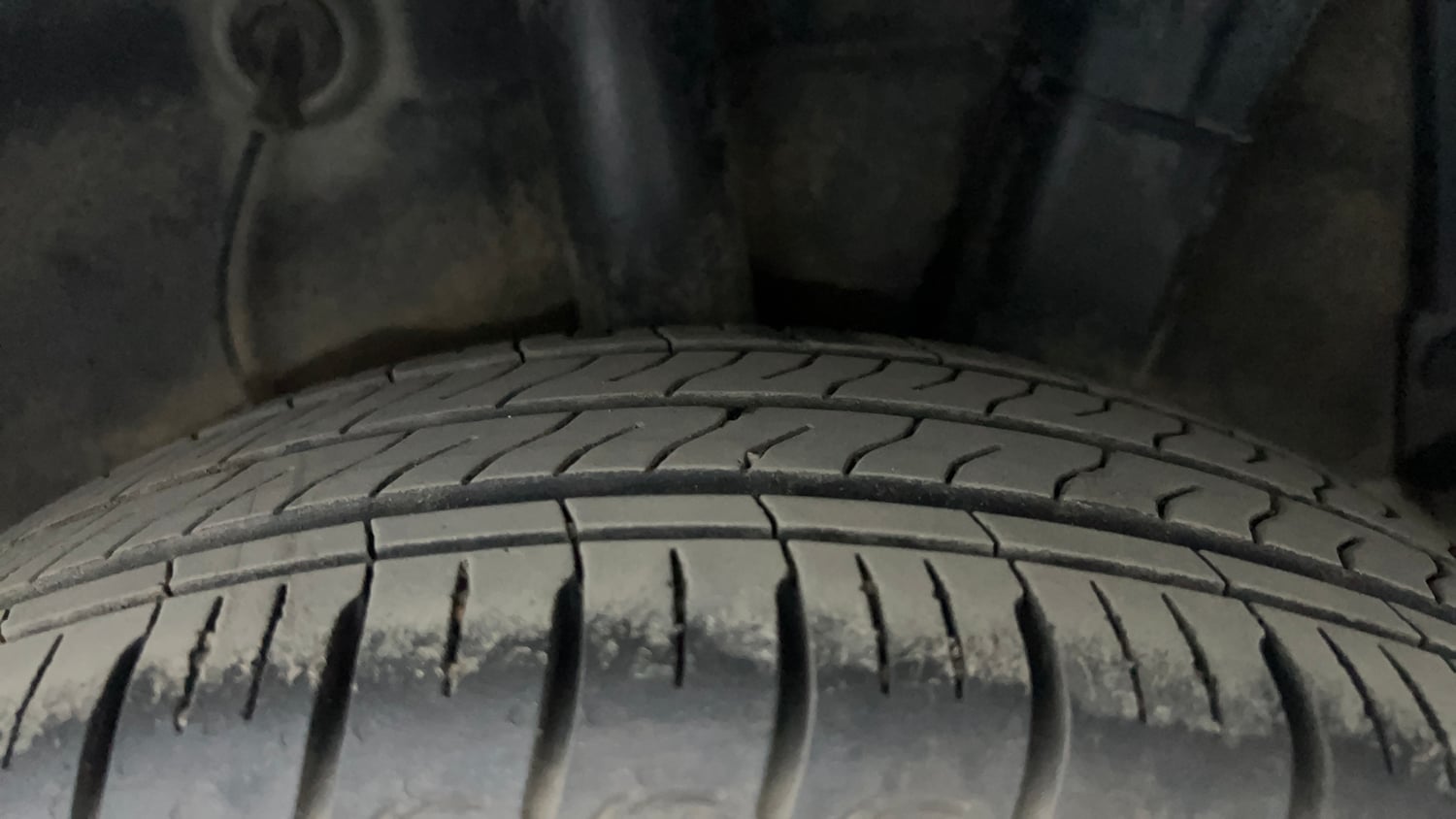 Used 2022 Hyundai Grand i10 Nios Asta 1.2 Kappa VTVT Petrol Manual tyres LEFT REAR TYRE TREAD VIEW