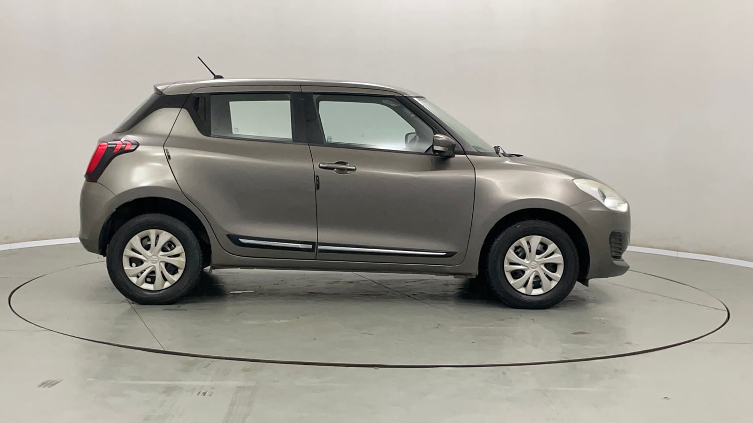 Used 2020 Maruti Suzuki Swift VXi Petrol Manual exterior RIGHT SIDE VIEW
