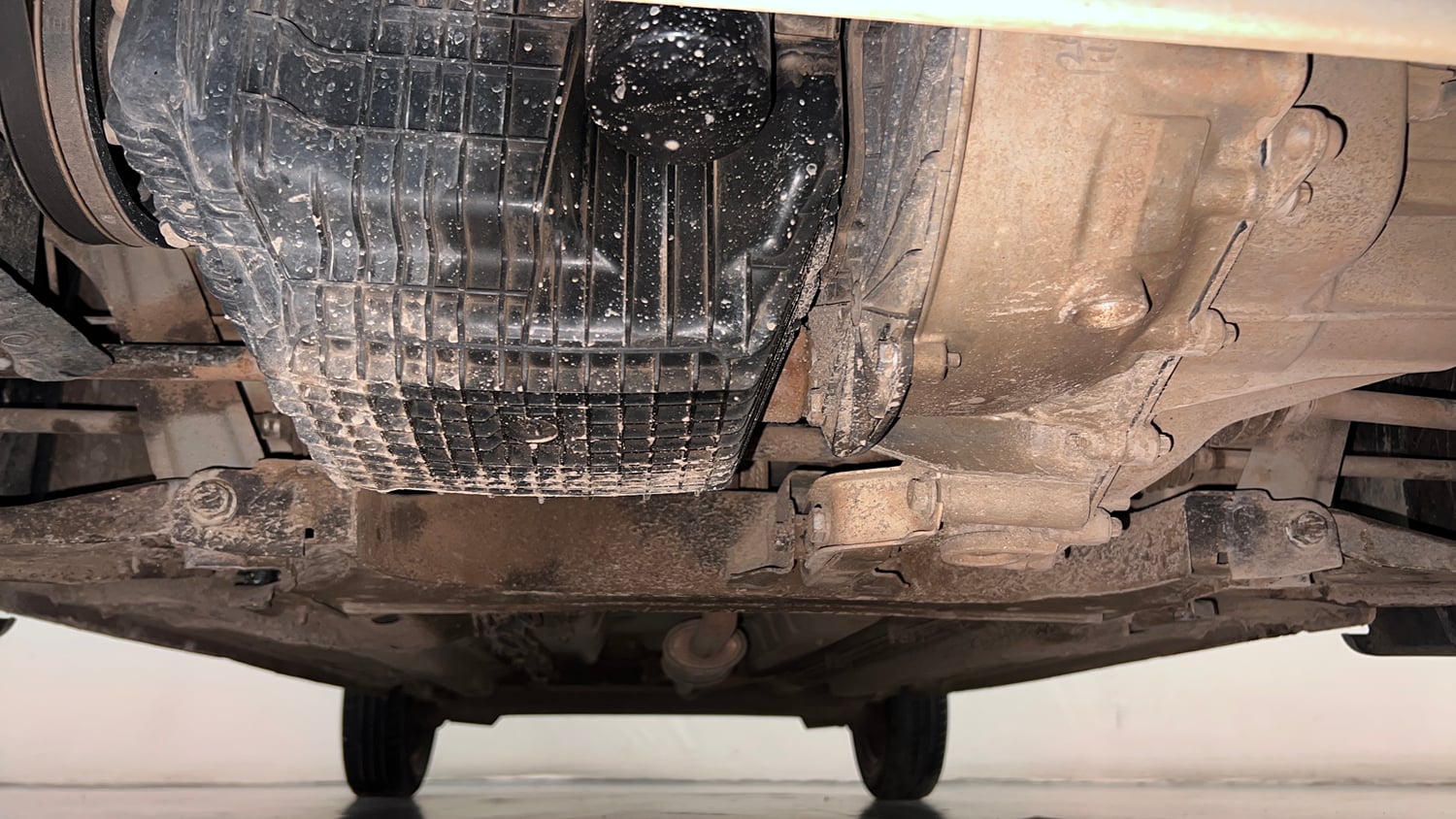 Used 2022 Renault Kwid RXL (O) 0.8 Petrol Manual extra FRONT LEFT UNDERBODY VIEW