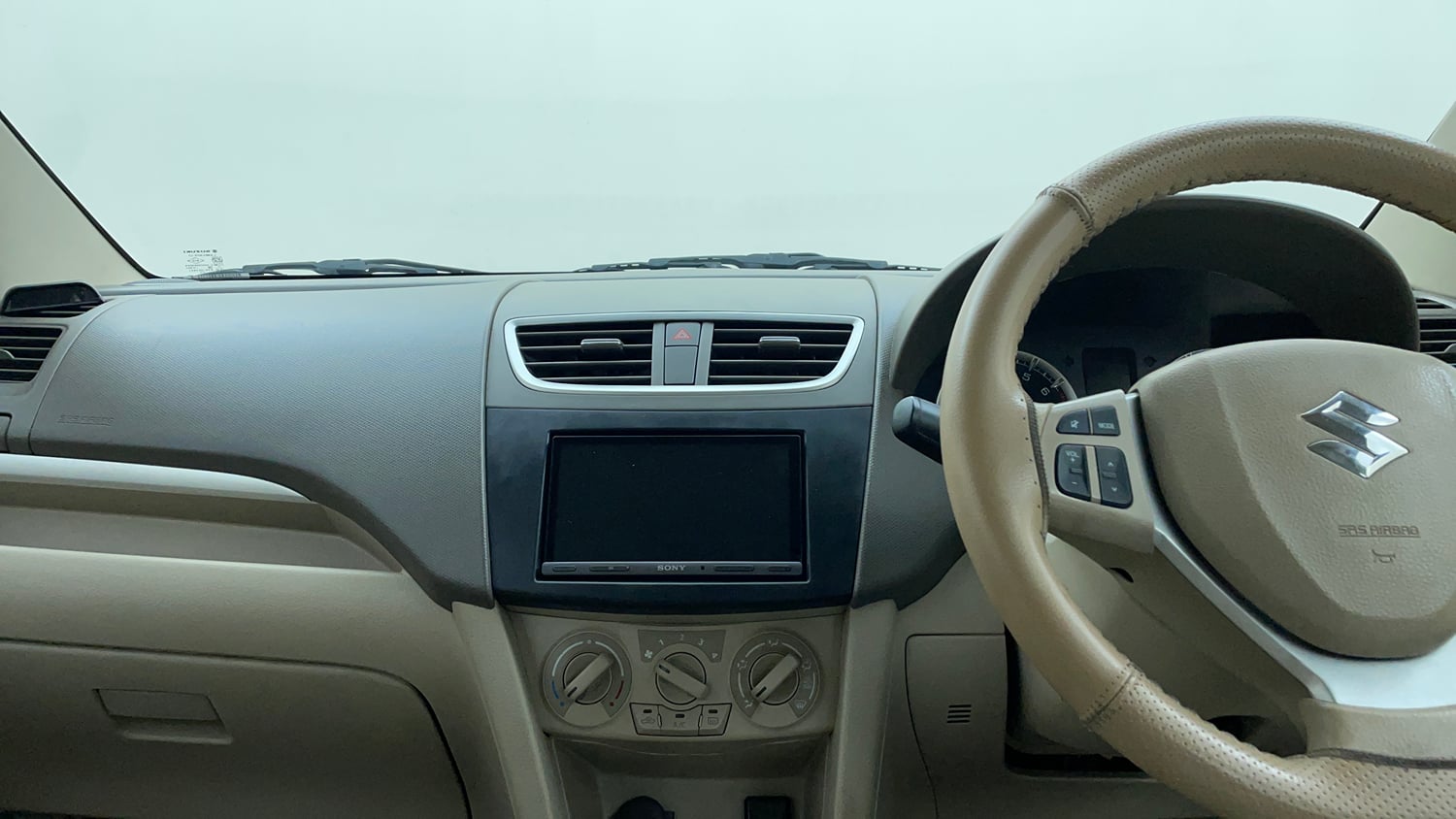 Used 2014 Maruti Suzuki Ertiga ZXi Petrol Manual interior MUSIC SYSTEM & AC CONTROL VIEW