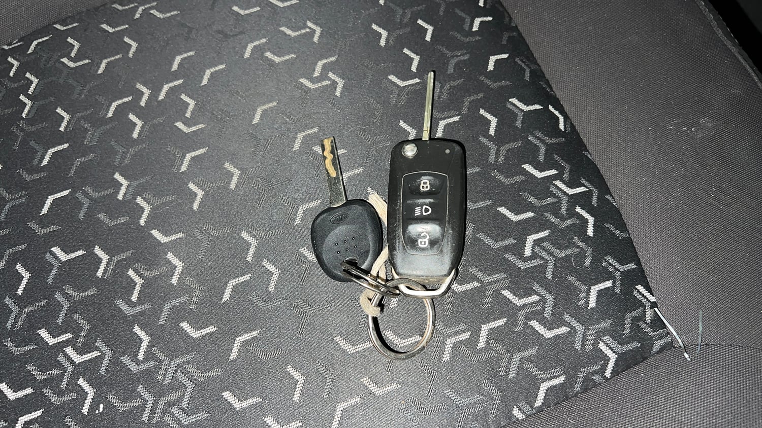Used 2020 Tata Tiago XZ Plus Petrol Manual extra CAR KEY VIEW