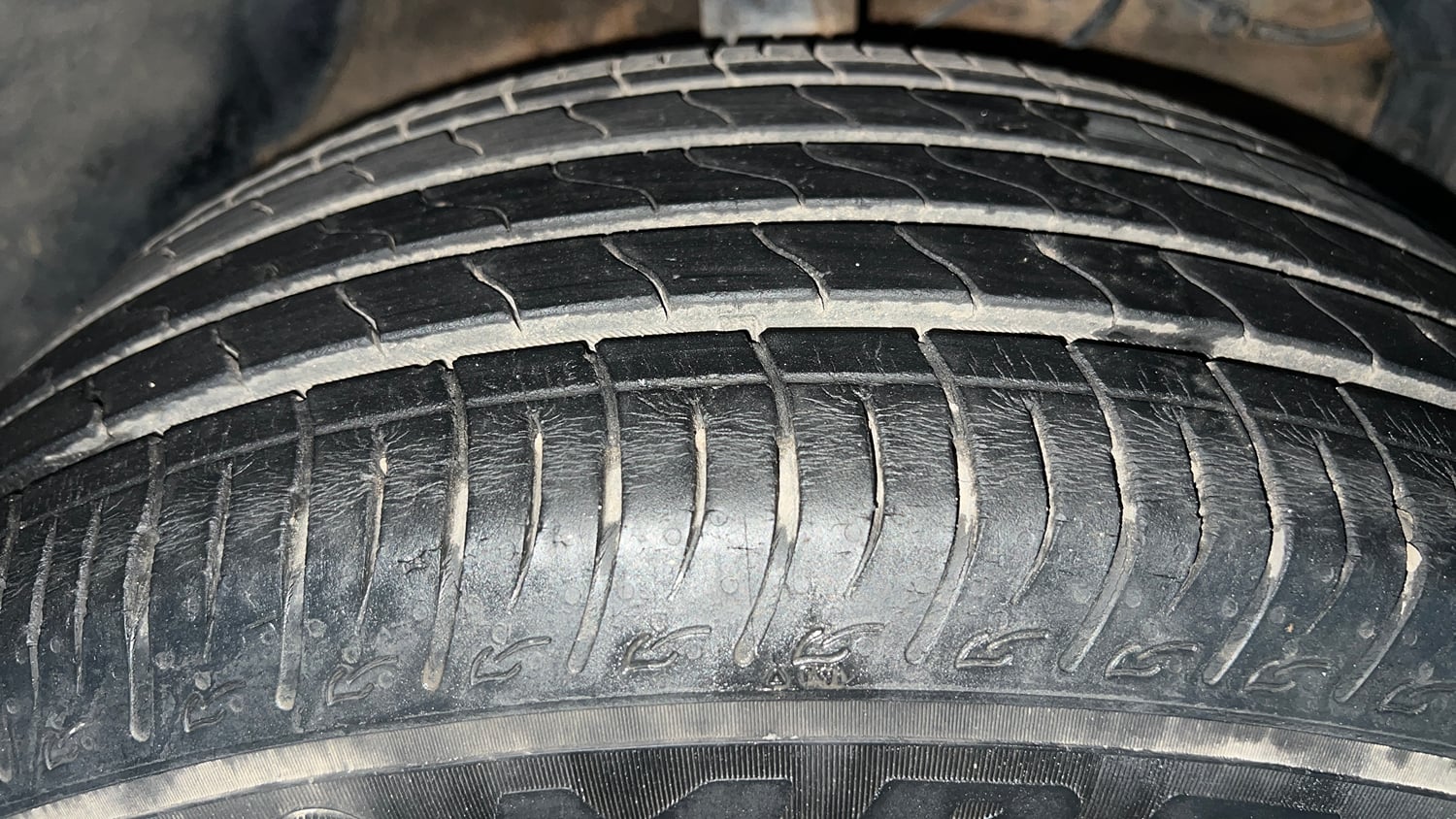 Used 2022 Maruti Suzuki Brezza ZXi Petrol Manual tyres RIGHT FRONT TYRE TREAD VIEW
