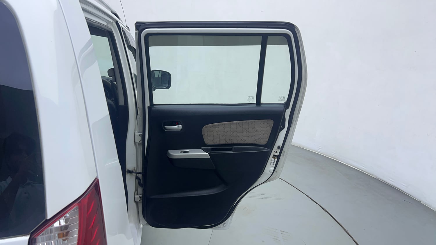 Used 2014 Maruti Suzuki Wagon R VXI Petrol Manual interior RIGHT REAR DOOR OPEN VIEW