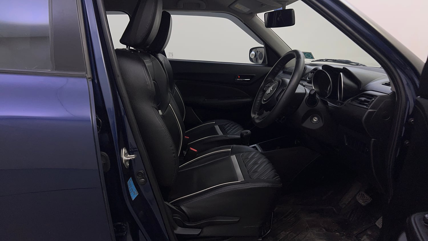 Used 2019 Maruti Suzuki Swift VXi AMT Petrol Automatic interior RIGHT SIDE FRONT DOOR CABIN VIEW