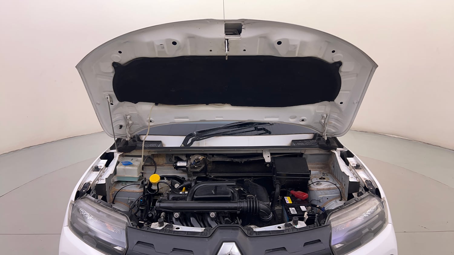 Used 2022 Renault Kwid RXL (O) 0.8 Petrol Manual engine ENGINE & BONNET OPEN FRONT VIEW