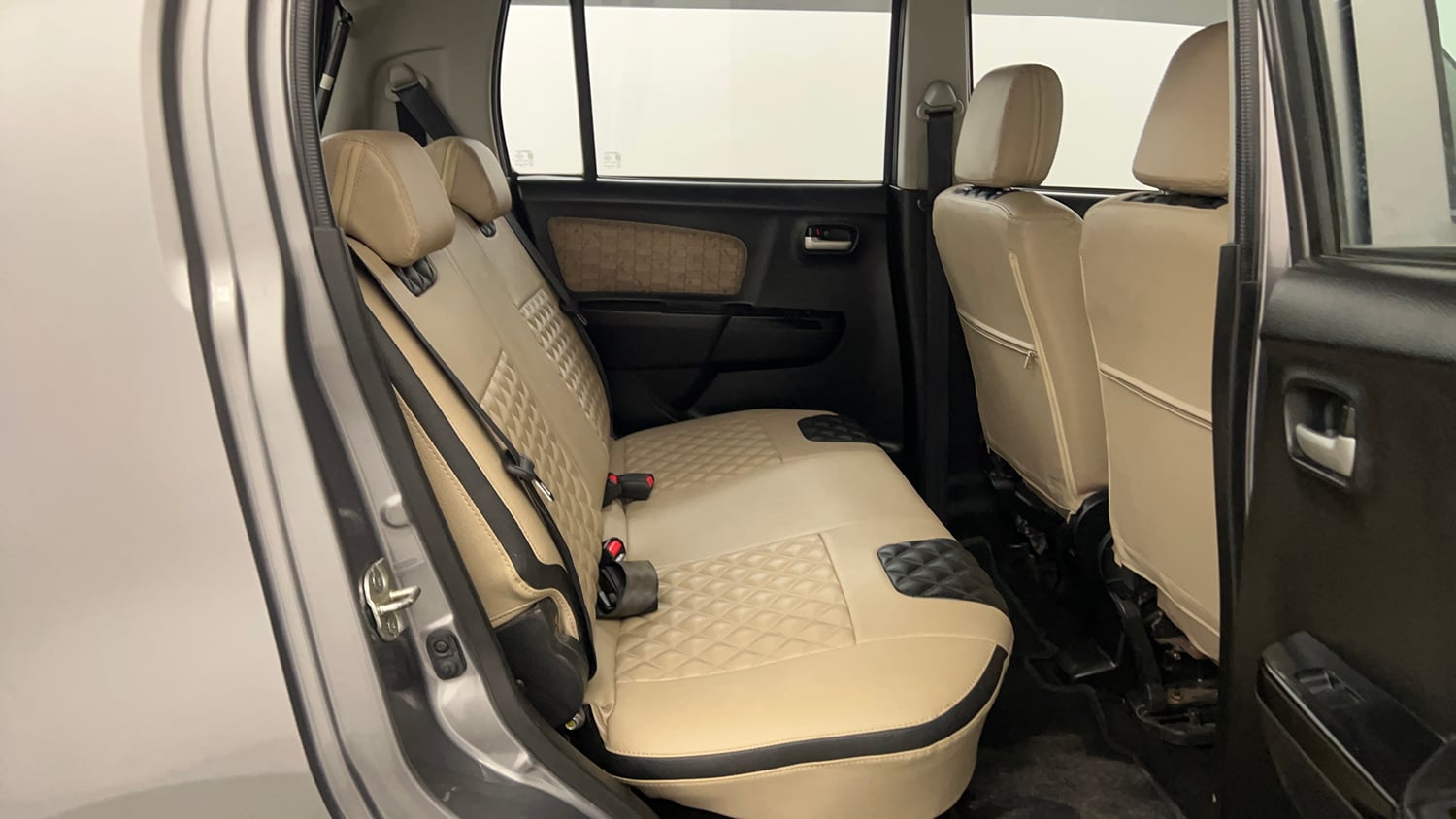 Used 2018 Maruti Suzuki Wagon R VXI Petrol Manual interior RIGHT SIDE REAR DOOR CABIN VIEW