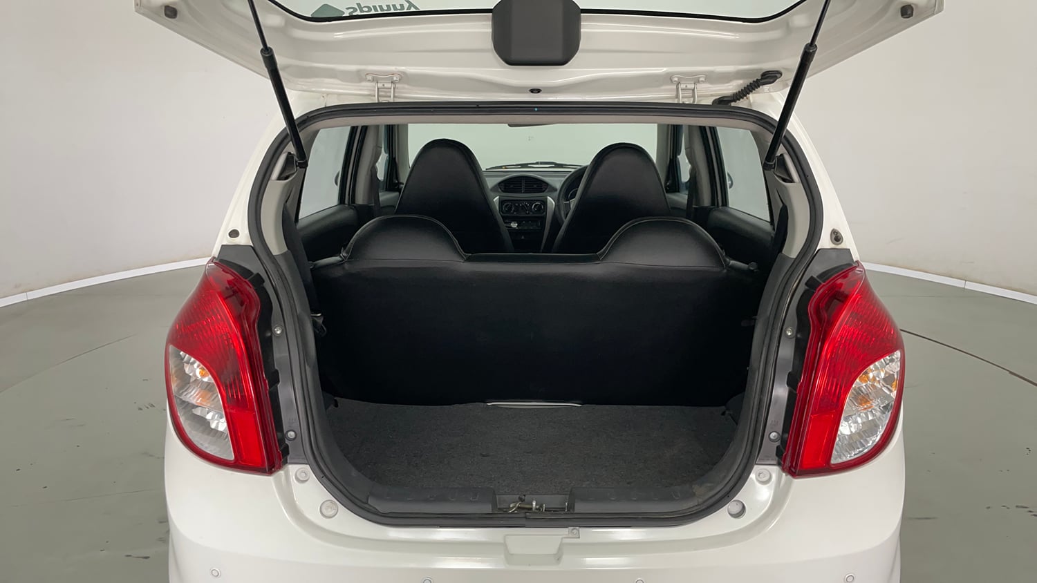 Used 2018 Maruti Suzuki Alto 800 LXi Petrol Manual interior DICKY INSIDE VIEW