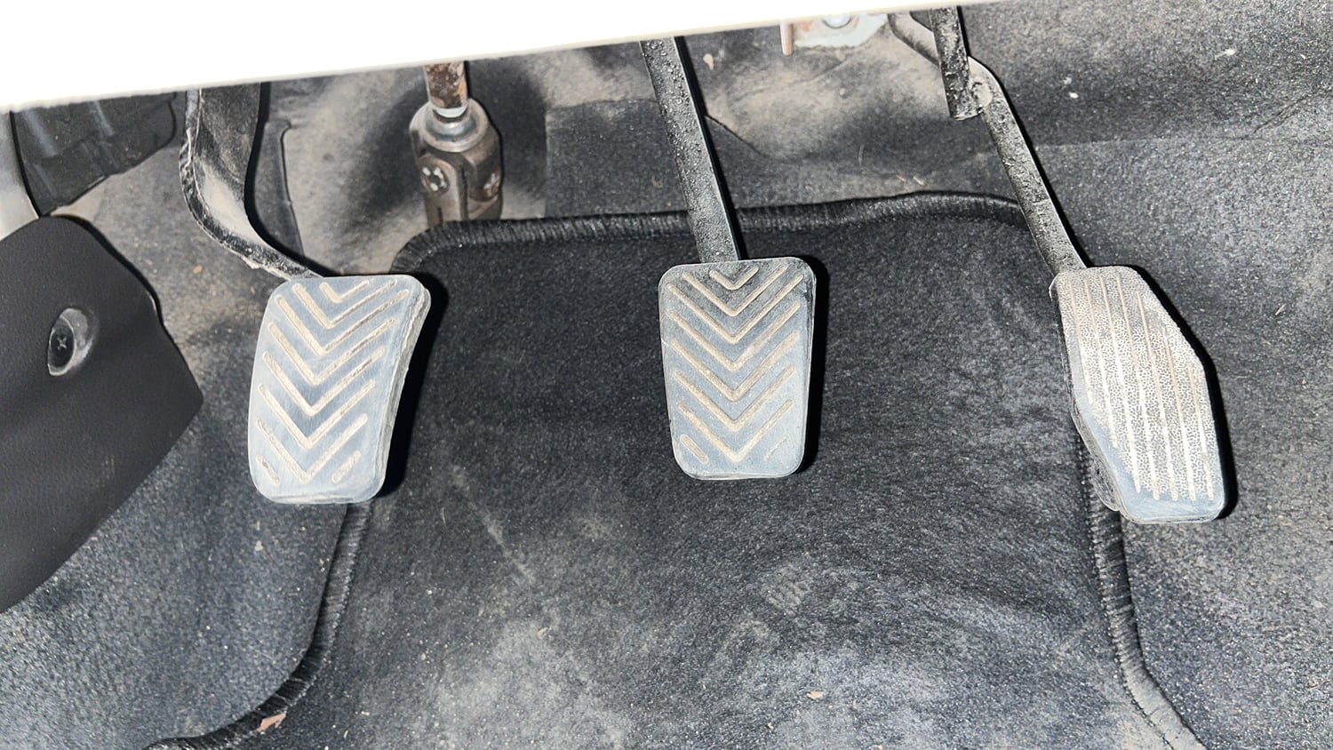 Used 2013 Hyundai Eon Sportz Petrol Manual interior PEDALS VIEW