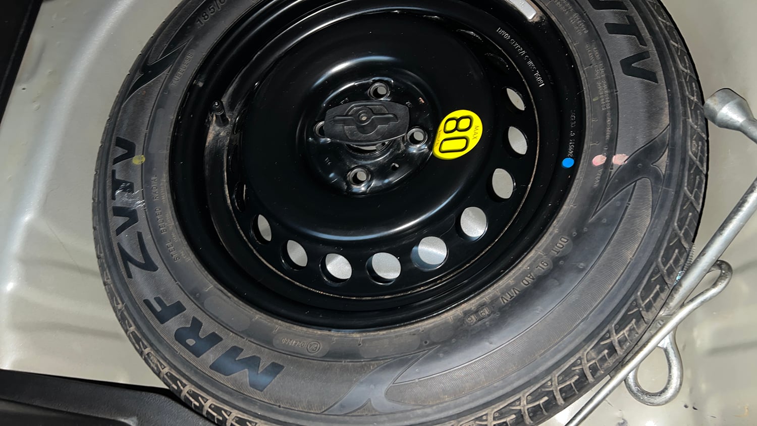 Used 2016 Maruti Suzuki Baleno Zeta 1.2 AT Petrol Automatic tyres SPARE TYRE VIEW
